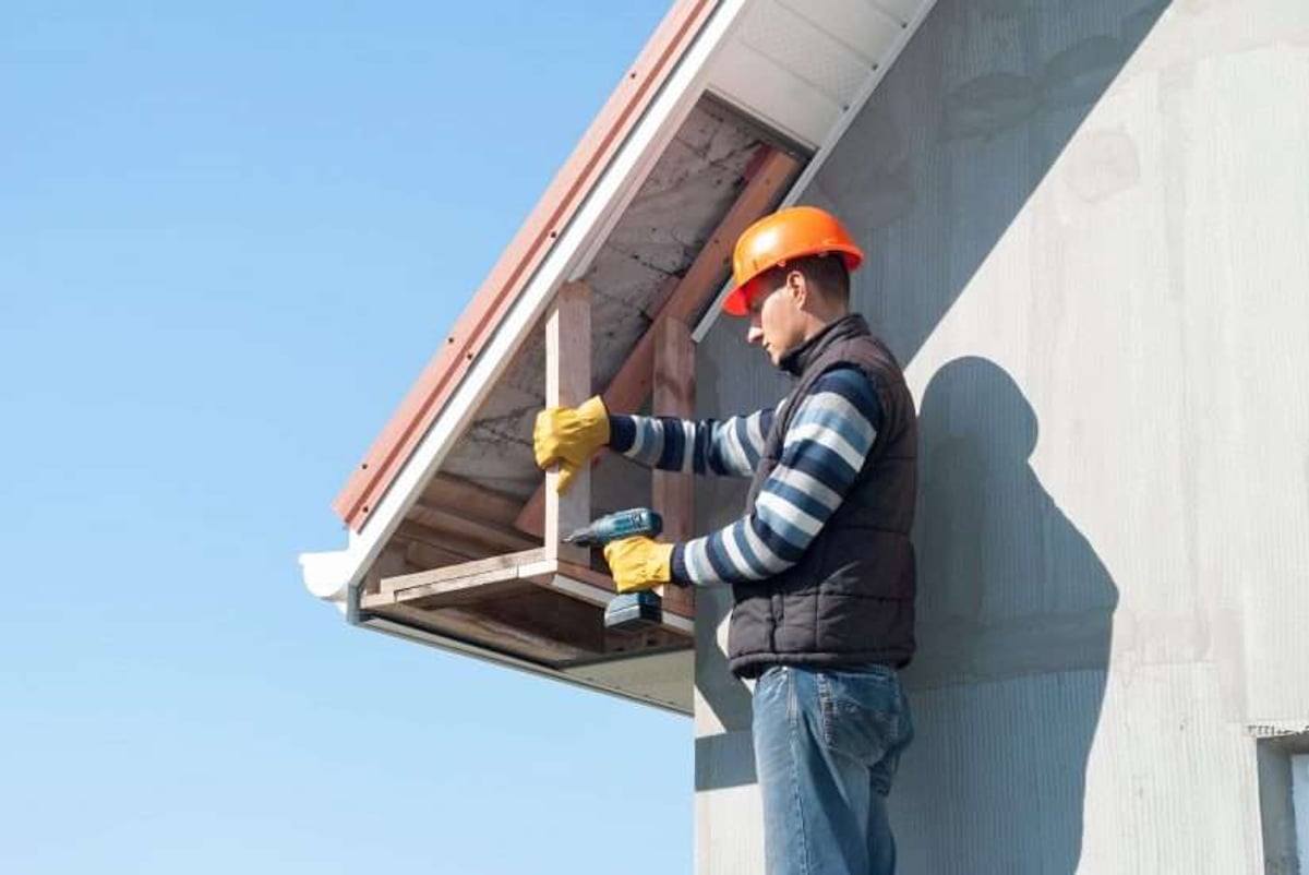 Eave And Soffit Maintenance And Repairs