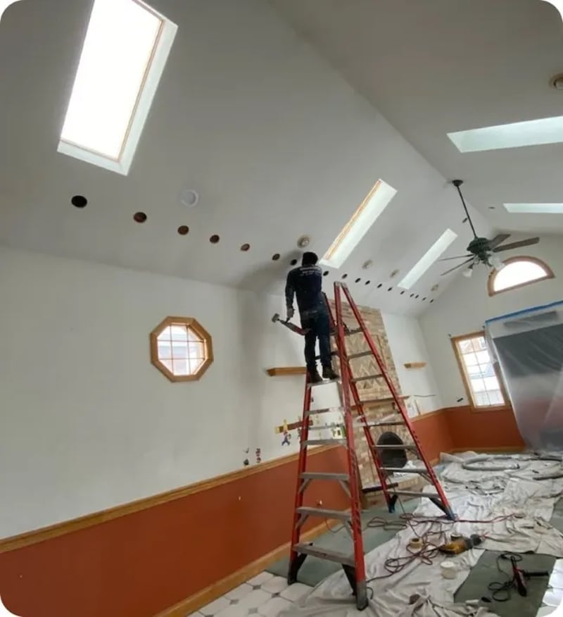 Blown in Insulation Between Ceiling Framing